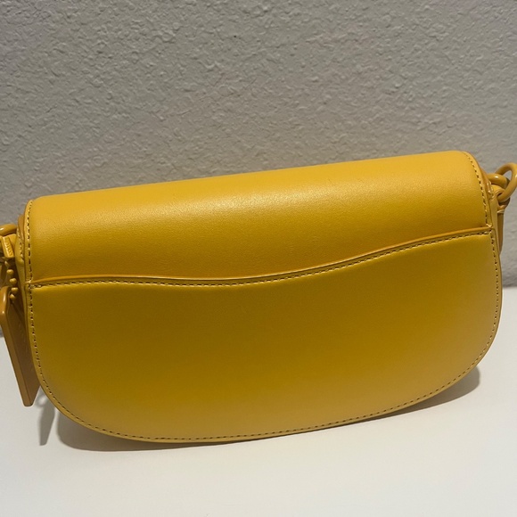 Coach Emmy Saddle Bag 23 (Canary Yellow/Glovetanned leather) - Picture 3 of 3